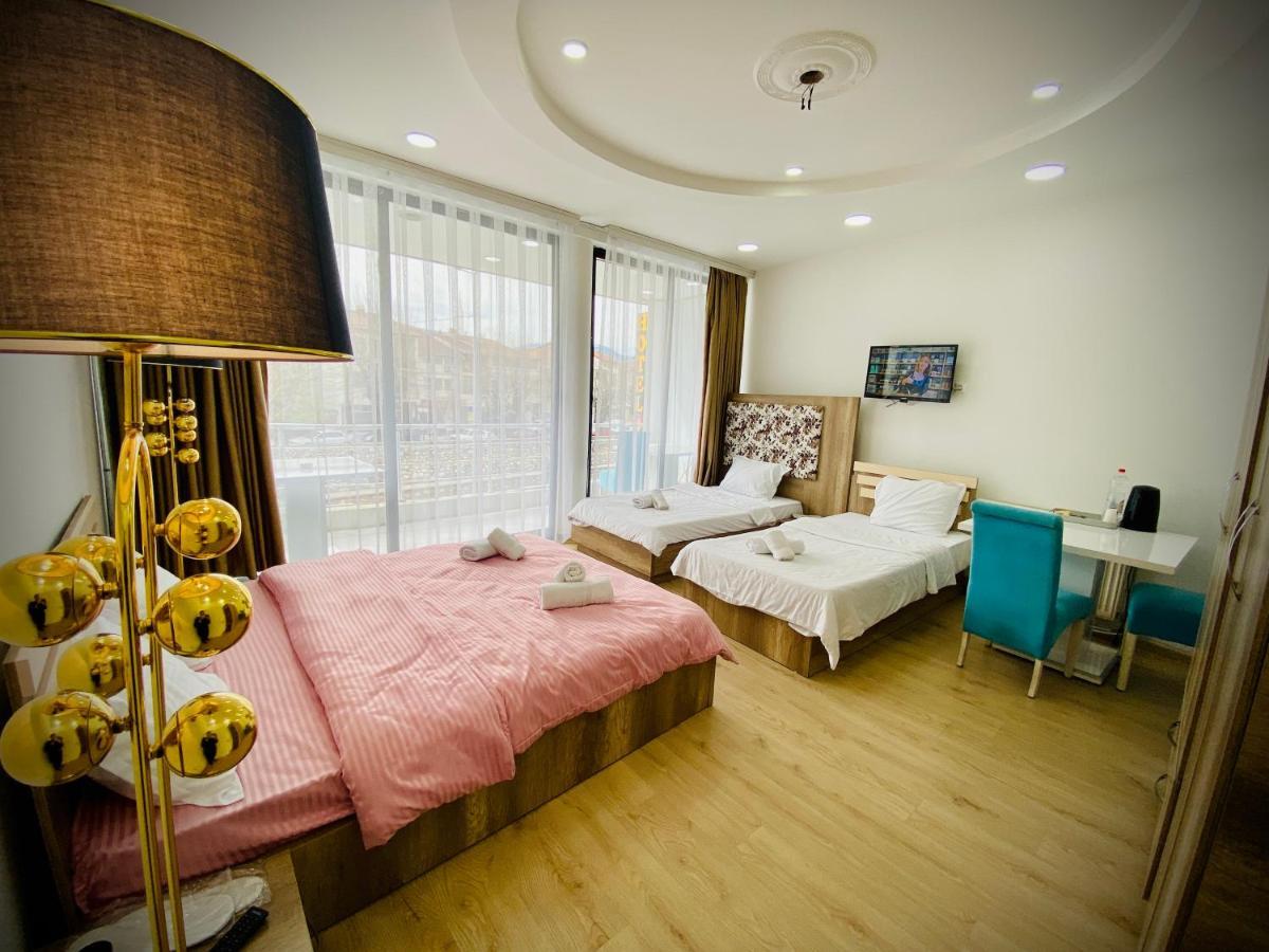 פריזרן Hotel Perla מראה חיצוני תמונה